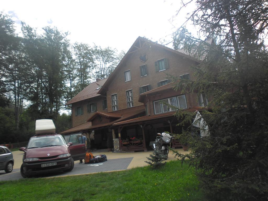 Sebesviz Panzio Bed & Breakfast Repashuta Bagian luar foto
